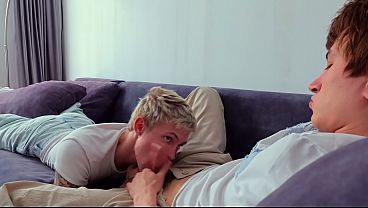 He Invited A Porn Actor For Dinner, Recognized Him And Deepthroated His Huge Cock Before Getting His Smooth Ass Destroyed
