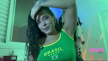 Guiando sua punheta de uma maneira doce e macia