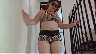 Revela&ccedil_&atilde_o do porno em mais um v&iacute_deo convidando o marido para uma trepada gostosa e ele n&atilde_o resistiu foi na hora